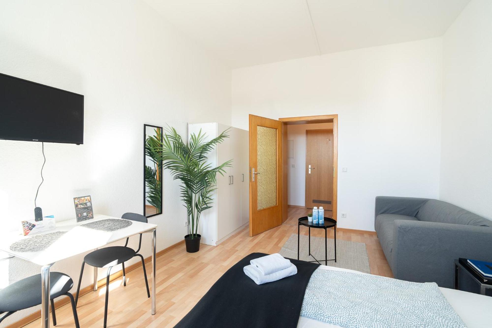 Modernes City-Studio Universitaet Koblenz Koblenz  Dış mekan fotoğraf